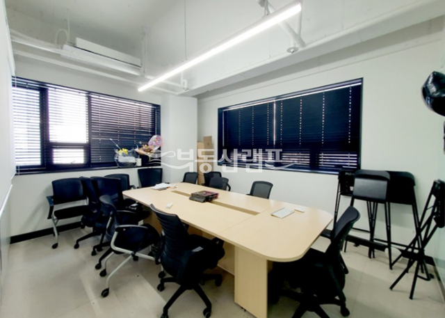 서울 강남구 논현동 논현124-2빌딩동 논현역 초역세권, 대로변 통사옥 통임대, 주차20대 월세 매물번호 14521 사진 2