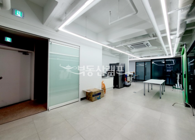 서울 강남구 논현동 논현124-2빌딩동 논현역 초역세권, 대로변 통사옥 통임대, 주차20대 월세 매물번호 14521 사진 8