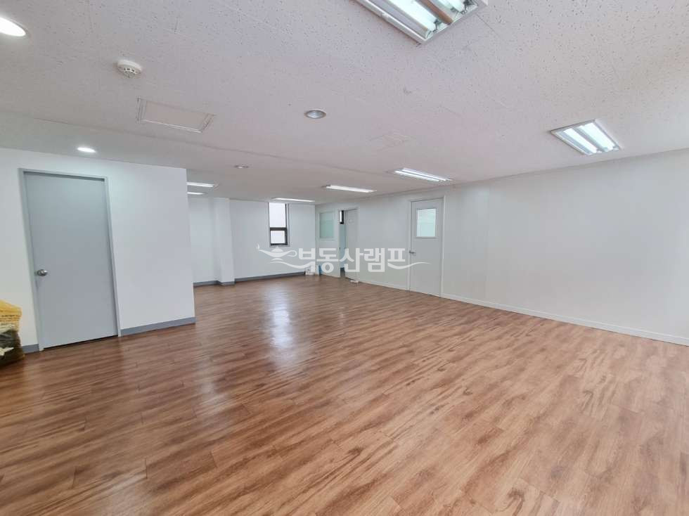 서울 강남구 역삼동 선정릉역 초역세권 룸2 인테리어 사무실 월세 매물번호 10297 사진 1