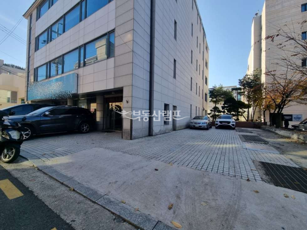 서울 강남구 논현동 자주식 주차 편하며, 채광좋은 논현동 사무실 임대 월세 매물번호 14667 사진 9