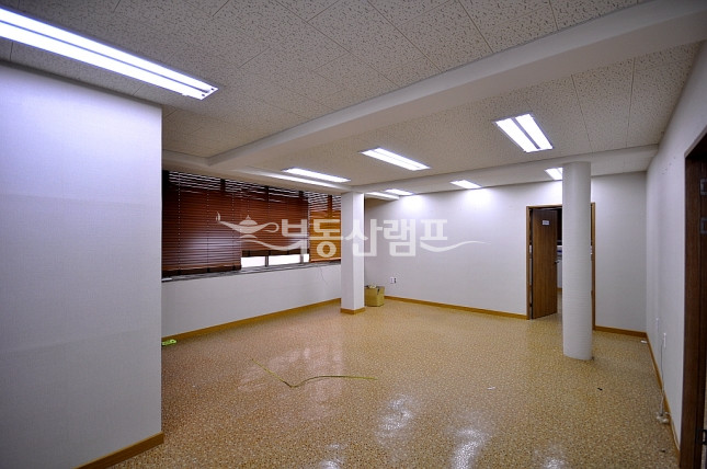 서울 강남구 신사동 압구정역세권의 넓고 실속있는 사무실 월세 매물번호 13788 사진 2