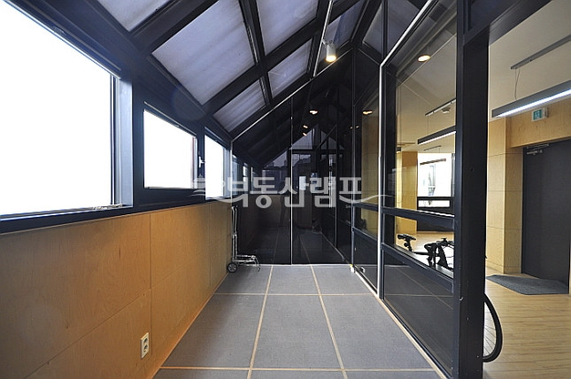 서울 강남구 신사동 ● 독특한 인테리어 월세 매물번호 13857 사진 6