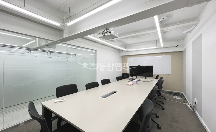 서울 강남구 청담동 도산대로변 인테리어 S급 개방감 좋은 사무실 임대 월세 매물번호 14751 사진 8