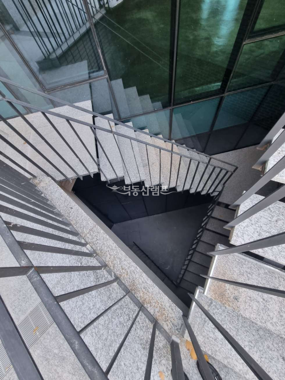 서울 강남구 역삼동 신축, 압도적인 통사옥임대, 뻥뚫린 뷰/대형사무실임대 월세 매물번호 14624 사진 13