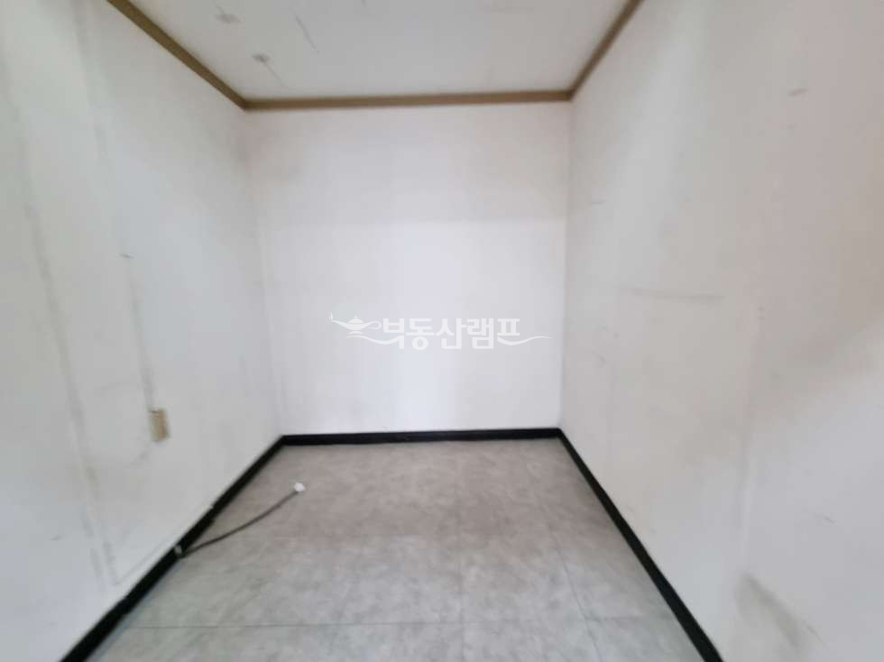 서울 서초구 양재동 양재시민의숲역 2분거리 가성비 굿 승강기有 사무실 월세 매물번호 10343 사진 2