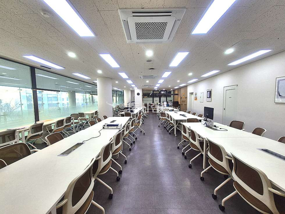 서울 성동구 성수동2가 성수동 대로변 전용116평 대형 사무실 월세 매물번호 14830 사진 7