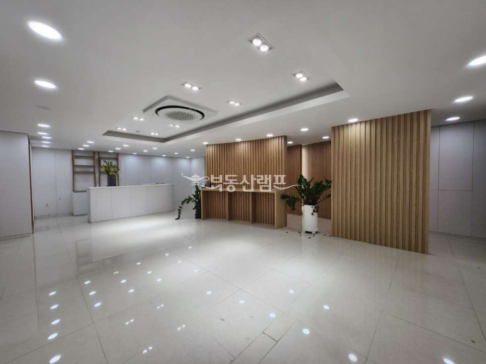 서울 강남구 대치동 삼성역 3분 AAA급 룸5 주차2 냉난방기 완료된 사무실 월세 매물번호 14917 사진 2