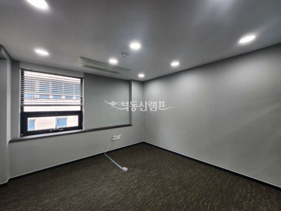 서울 강남구 대치동 삼성역 3분 AAA급 룸5 주차2 냉난방기 완료된 사무실 월세 매물번호 14917 사진 7
