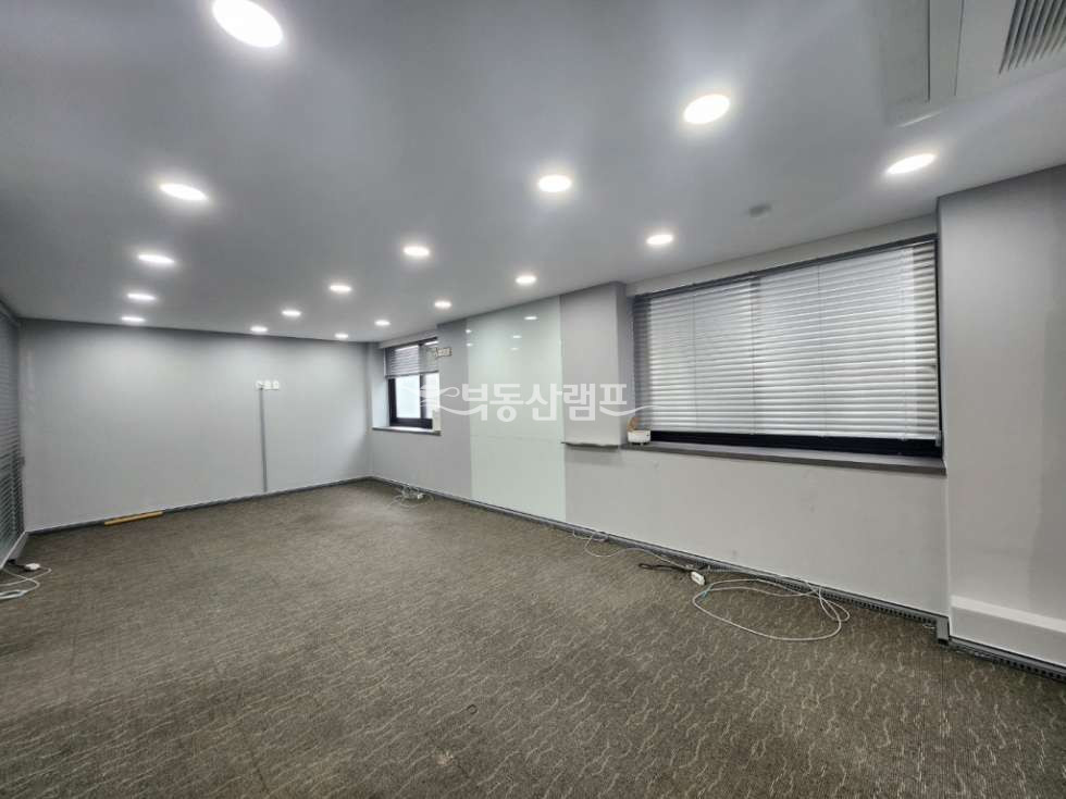 서울 강남구 대치동 삼성역 3분 AAA급 룸5 주차2 냉난방기 완료된 사무실 월세 매물번호 14917 사진 10