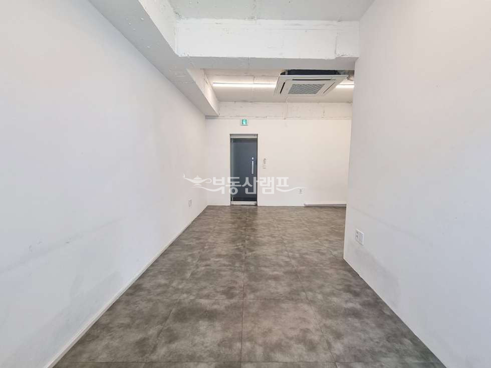 서울 강남구 삼성동 화이트톤 노출천정, 청담역 초역세권 소형사무실 월세 매물번호 14990 사진 4