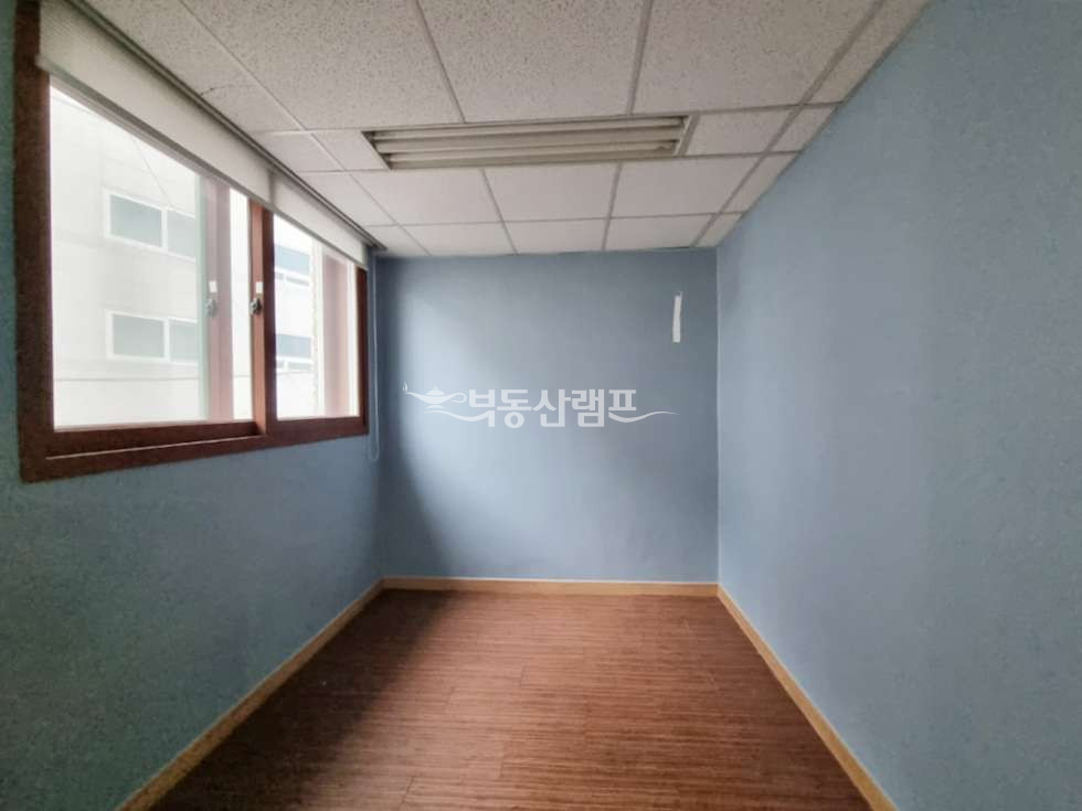 서울 강남구 삼성동 1동 선정릉 옆 가성비좋은 사무실 / 지정주차O 월세 매물번호 15002 사진 4