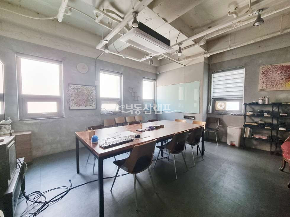서울 강남구 논현동 내외관 깔끔한 관리잘되는 논현동 사무실 임대 월세 매물번호 15041 사진 4