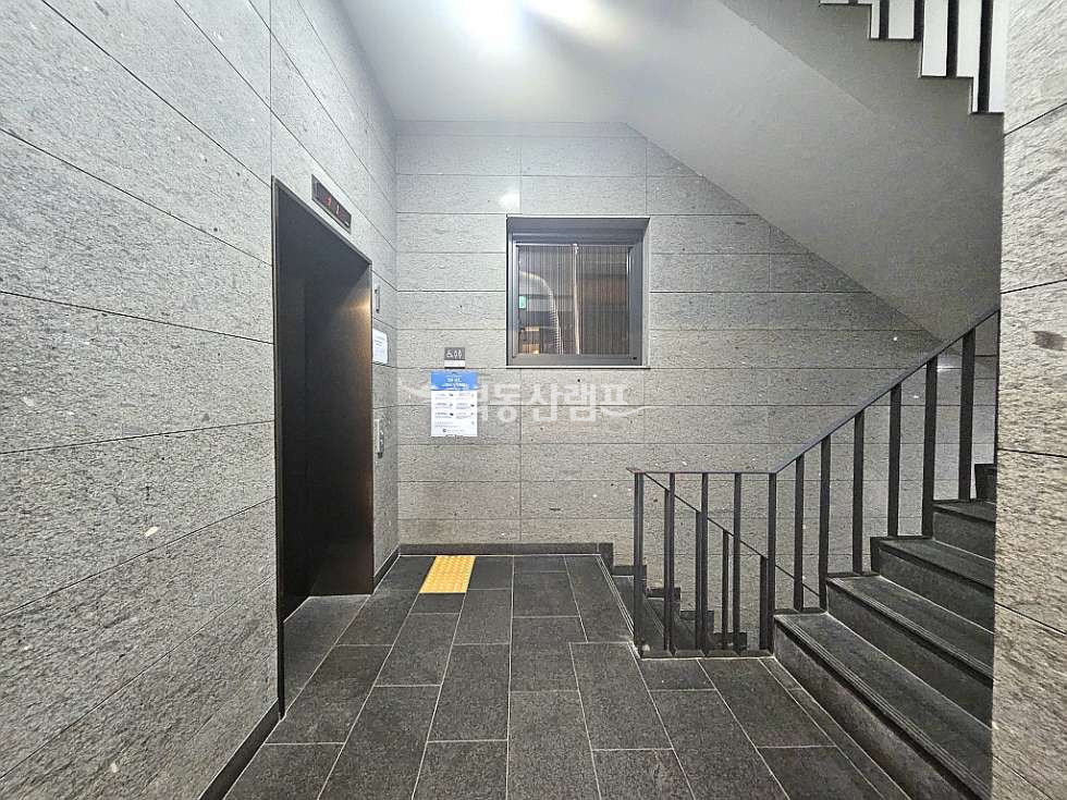 서울 강남구 역삼동 역삼역 신축급 인테리어 완비 대형 사무실 월세 매물번호 15134 사진 7