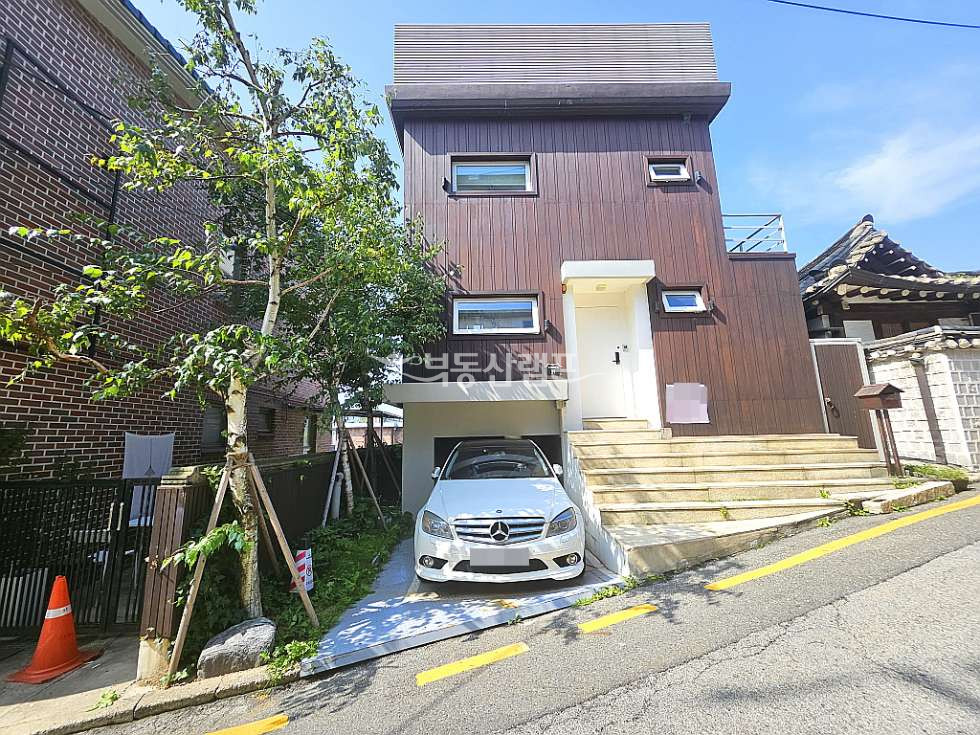 서울 종로구 화동 북촌한옥마을 인테리어A 사옥 통임대 월세 매물번호 15152 사진 1