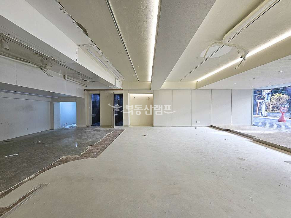 서울 강남구 신사동 가로수길 초입 개별임대 가능한 통임대 사옥 월세 매물번호 15176 사진 10