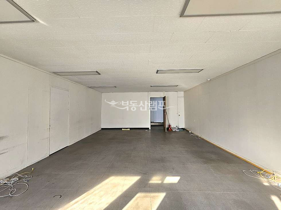 서울 강남구 역삼동 언주역 대로변 소형 사무실 월세 매물번호 15183 사진 4