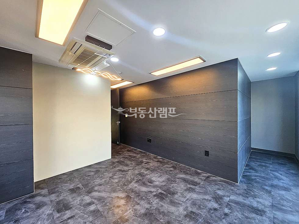 서울 강남구 논현동 1동 언주역 인테리어 A 사무실 & 엔터사옥..스튜디오 월세 매물번호 15214 사진 3