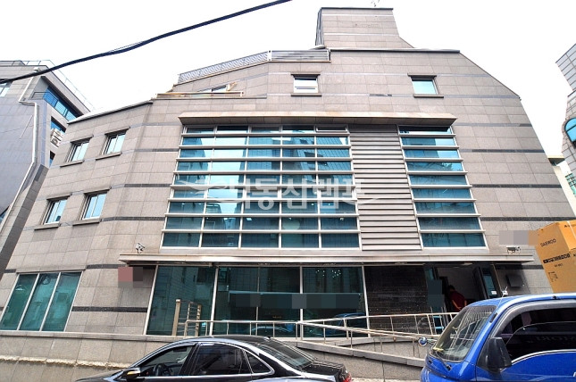 서울 강남구 논현동 신사역세권 통사옥 통임대 월세 매물번호 10398 사진 1
