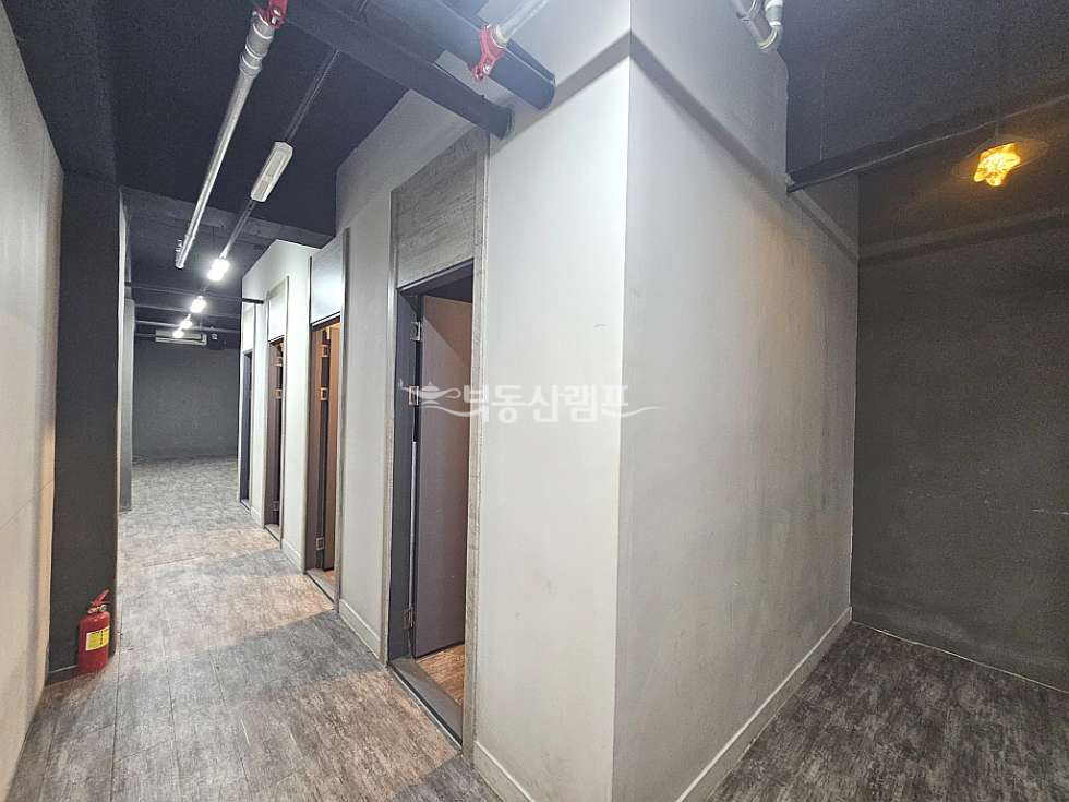 서울 강남구 신사동 댄스, 보컬 연습실 완비 월세 매물번호 15227 사진 2