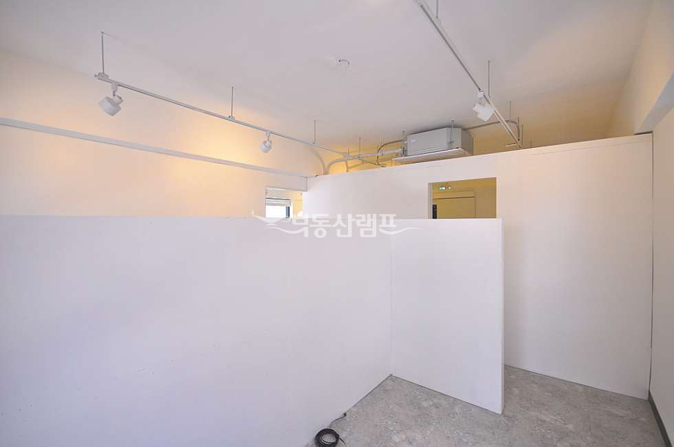 서울 강남구 역삼동 역삼동 깔끔한 사무실임대 월세 매물번호 15242 사진 8