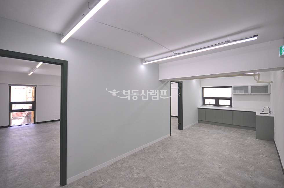 서울 강남구 역삼동 역삼동 깔끔한 사무실임대 월세 매물번호 15243 사진 1