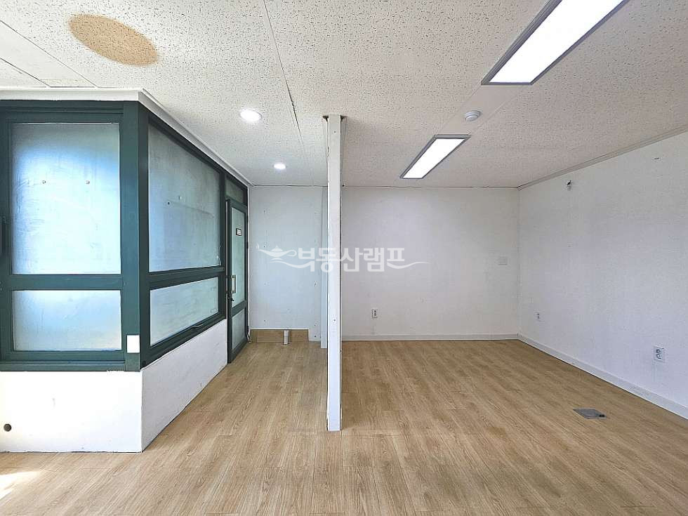 서울 서초구 양재동 양재천공원뷰 인테리어 가성비 사무실 월세 매물번호 15252 사진 8