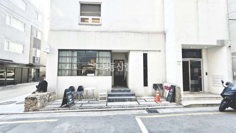 서울 강남구 신사동 압구정역 도산대로 이면 1층 상가 월세 매물번호 15271 사진 1