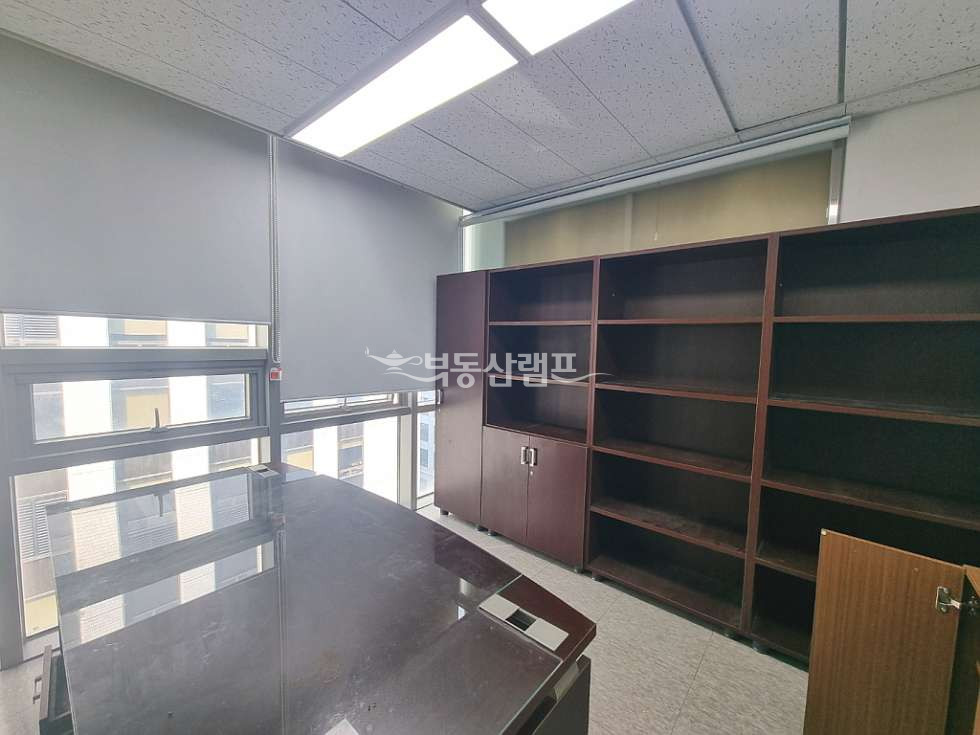 서울 강남구 역삼동 국기원사거리 글라스룸6, 업무홀 인테리어 사무실 월세 매물번호 10491 사진 4
