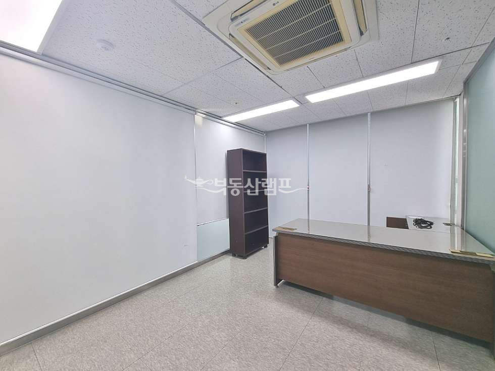 서울 강남구 역삼동 국기원사거리 글라스룸6, 업무홀 인테리어 사무실 월세 매물번호 10491 사진 9