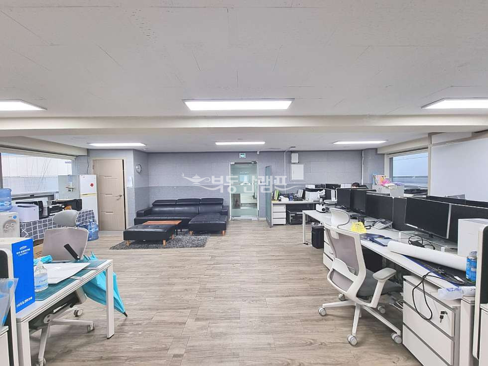 서울 강남구 논현동 신사역 초역세권 룸2 인테리어 완비된 가성비A급 사무실 월세 매물번호 10501 사진 2