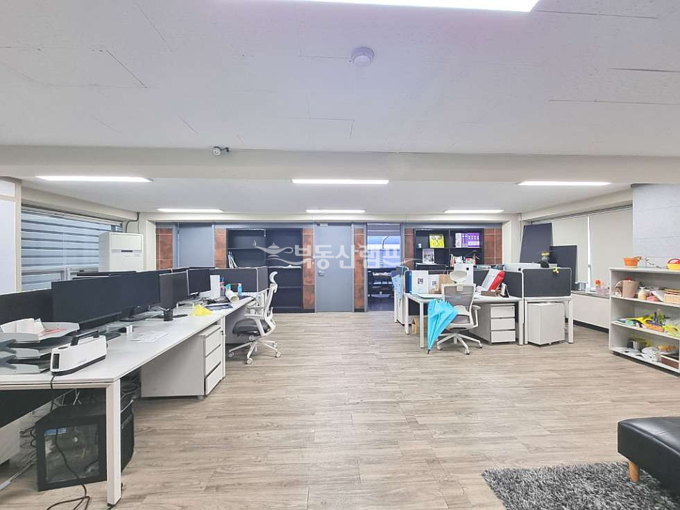 서울 강남구 논현동 신사역 초역세권 룸2 인테리어 완비된 가성비A급 사무실 월세 매물번호 10501 사진 9