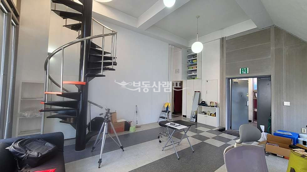 서울 강남구 논현동 강남구청역인근 AAA급인테리어 루프탑12P 사무실 월세 매물번호 10509 사진 7