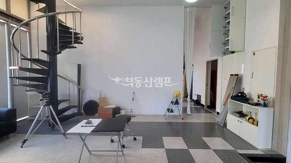 서울 강남구 논현동 강남구청역인근 AAA급인테리어 루프탑12P 사무실 월세 매물번호 10509 사진 8