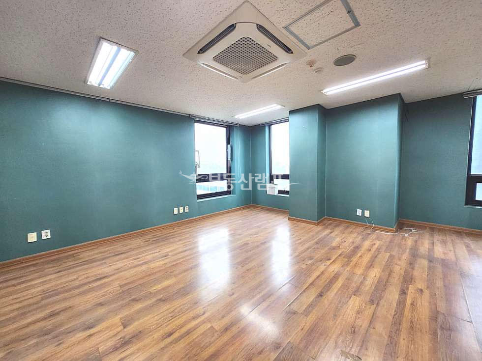 서울 강남구 청담동 청담 대로변 조망굿 깔끔한 업무공간 사무실 월세 매물번호 10532 사진 6