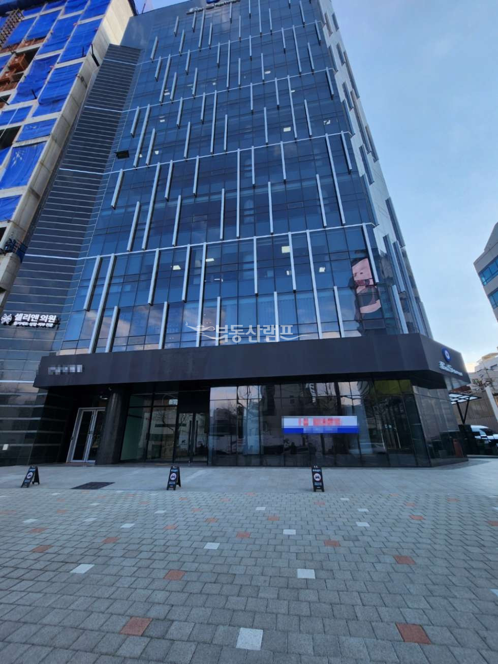 서울 강남구 논현동 도산대로변 글라스통창 밝은 업무용 사무실 월세 매물번호 10559 사진 6