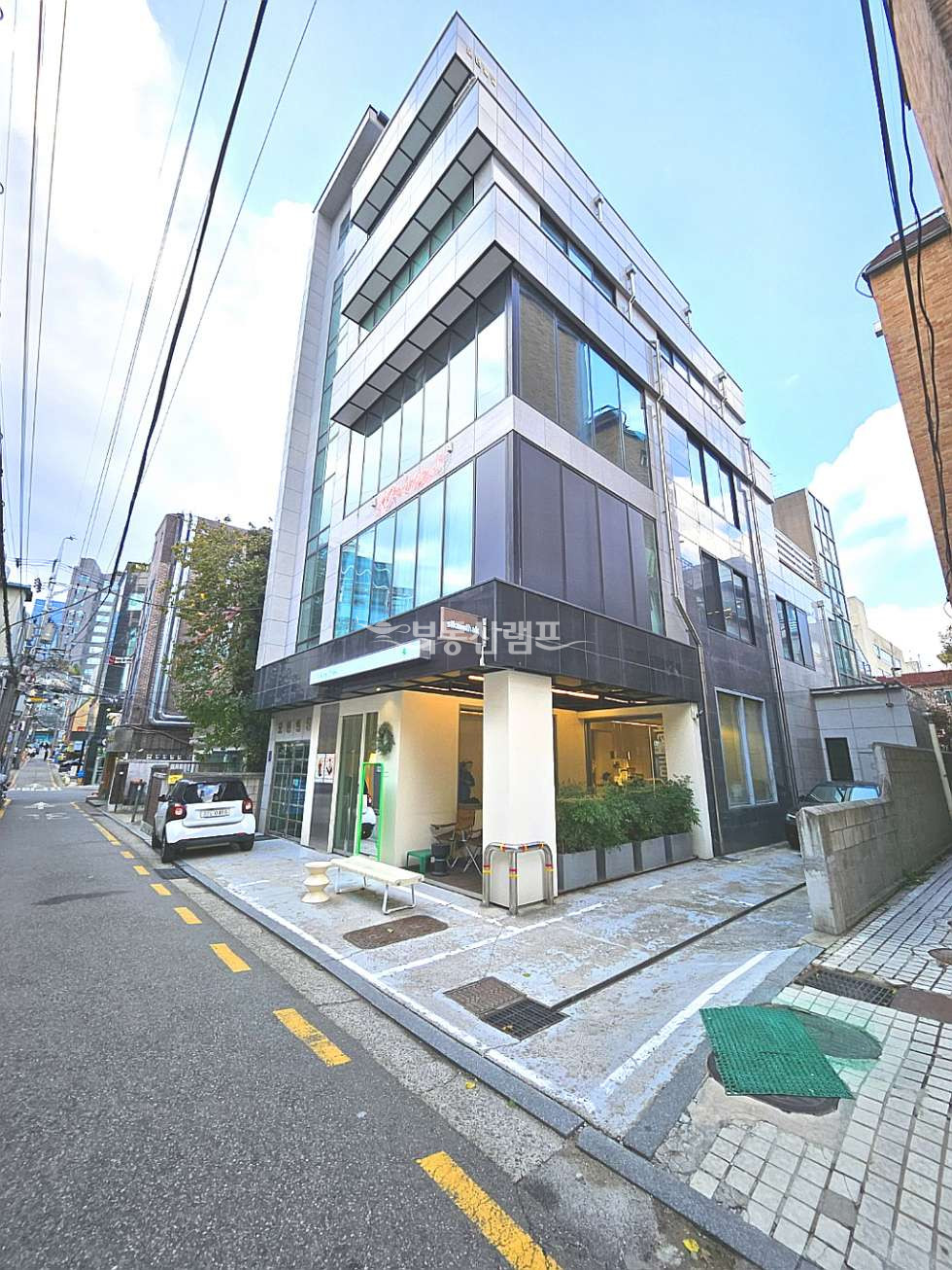 서울 강남구 신사동 신사역 가로수길 인근 테라스 가성비 사무실 월세 매물번호 10564 사진 9